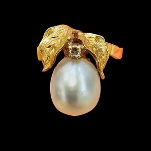 Gorgeous Designer Kevin 14k Yellow Gold Pearl  and Diamond Ring, Size 8.5